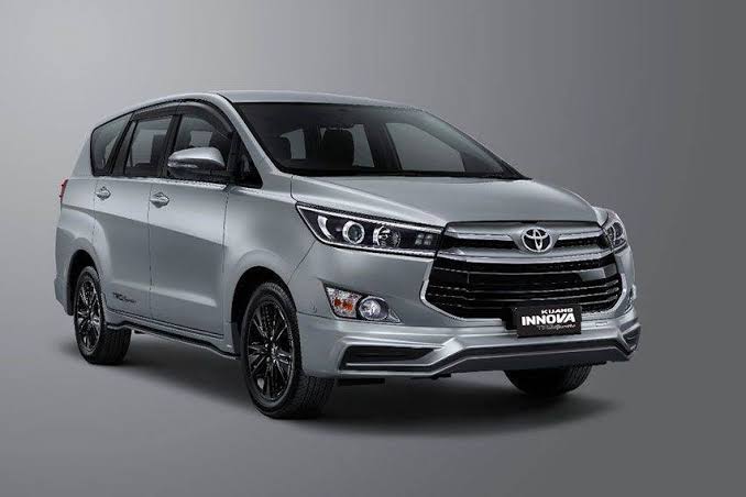Toyota Innova by Jodhpur Car Taxi